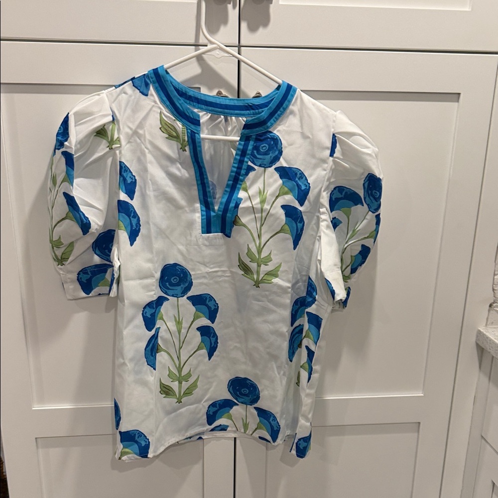 Amazon White and Blue Floral Blouse
